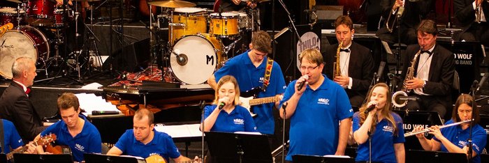 Das Musikschulensemble Vollgas Connected und die Thilo Wolf Big Band gemeinsam auf einer großen Bühne