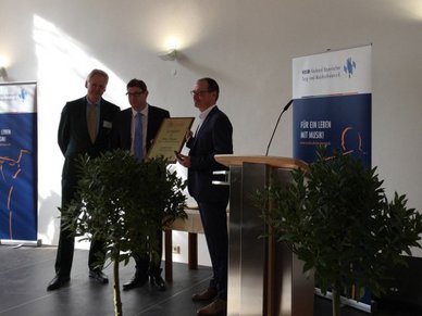 Überreichung der Urkunde zur Carl-Orff-Medaille an Robert Wagner im Kloster Aldersbach